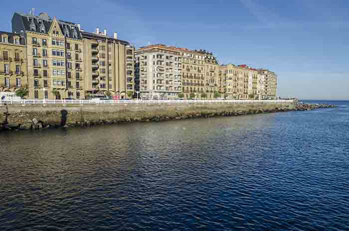 Guipúzcoa - San Sebastián 086 - rio Urumea.jpg